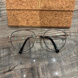 Stylish Black and Silver Aviator Glasses